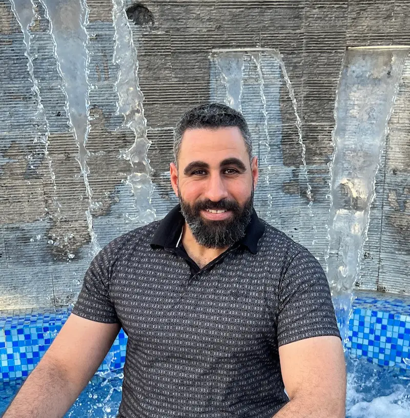 مجدي كميل، رائد أعمال رقمي وخبير استراتيجيات بناء الأصول الرقمية، ومؤلف كتاب هندسة النجاح في العالم الرقمي.